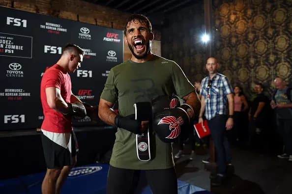 Dennis Bermudez Versus Chan Sung Jung