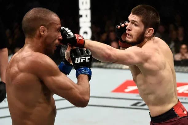 Khabib Nurmagomedov's relentless pressure