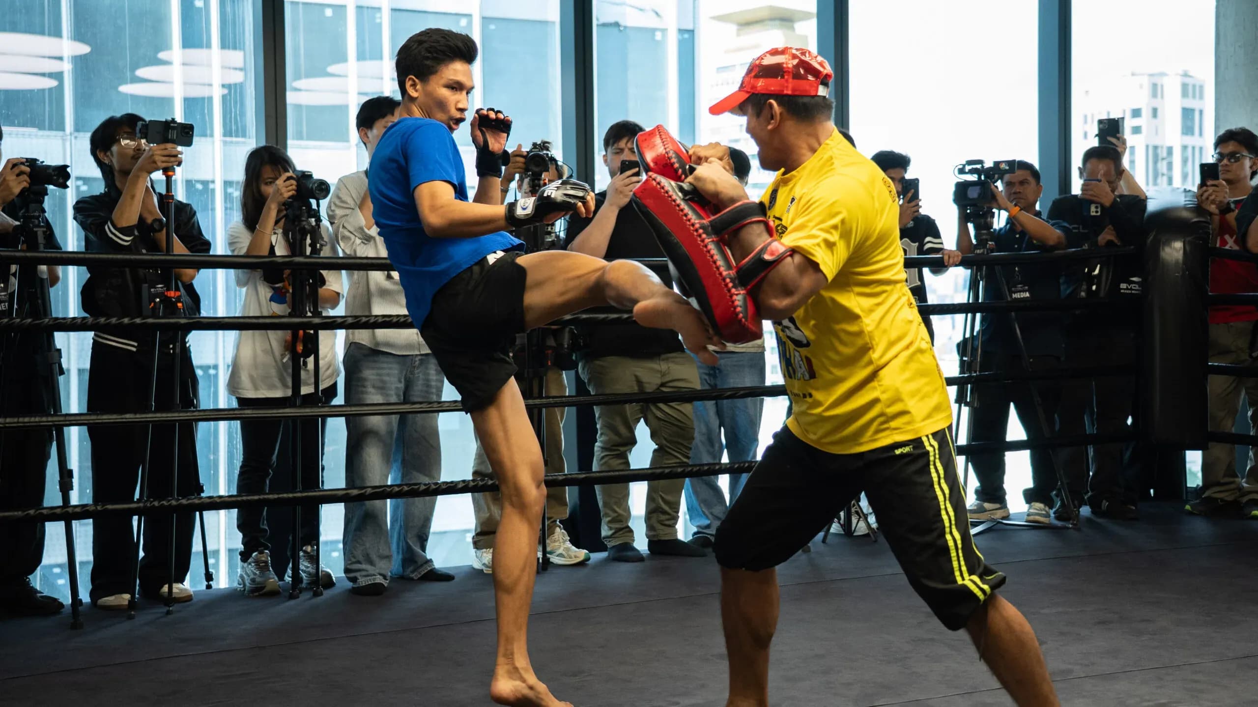 Muay Thai star Aliff Sor Dechapan kicks the pads at an open workout ahead of The Inner Circle 23