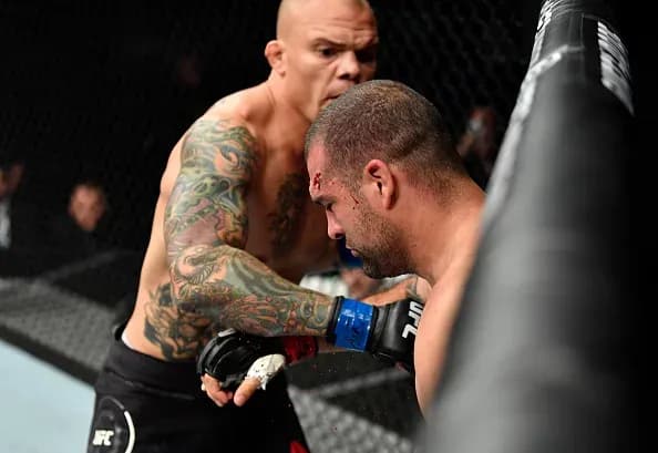 Anthony Smith