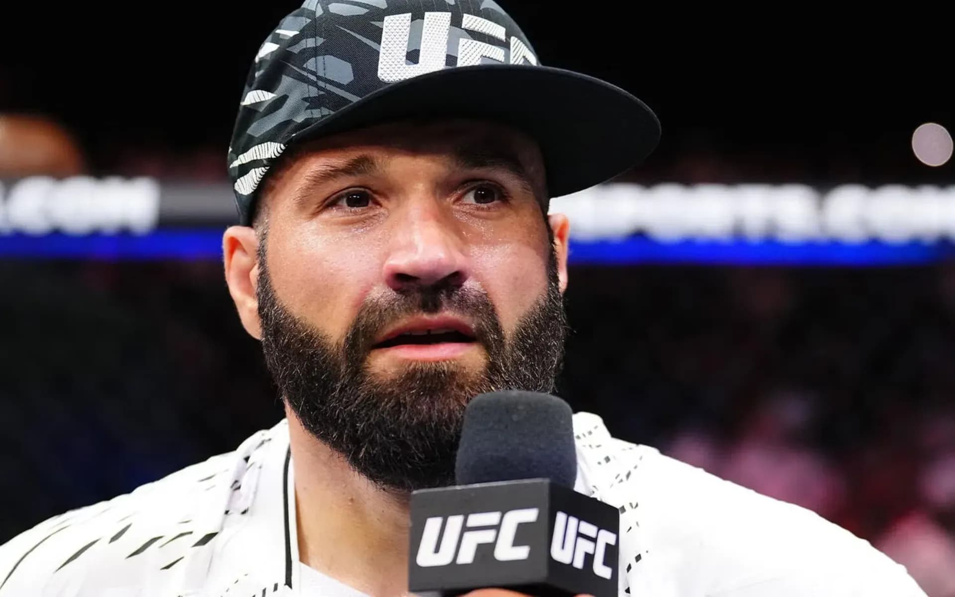 Azamat Murzakanov made a touching statement after his latest UFC defeat. 