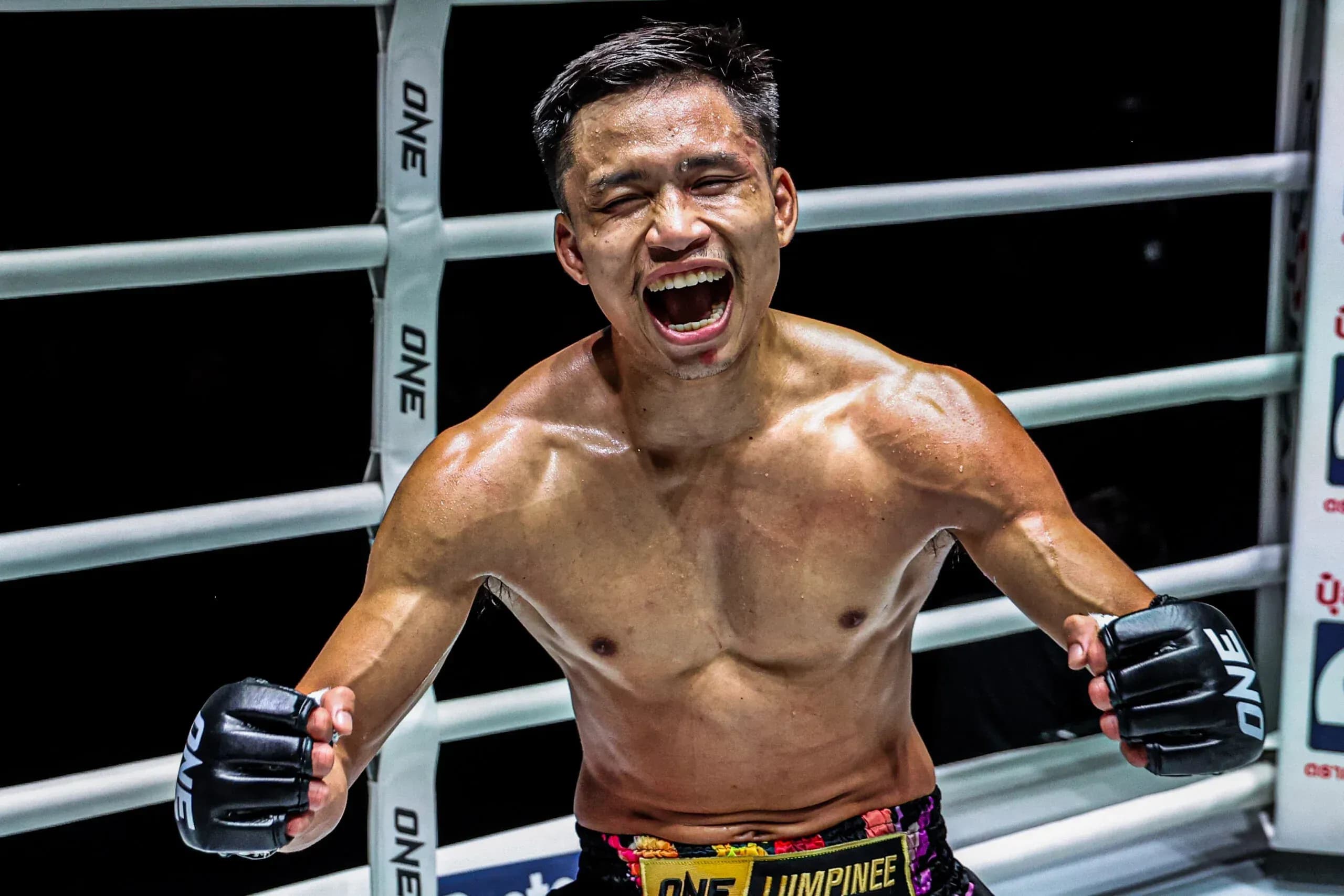 Muay Thai fighter Banluelok Sitwatcharachai celebrates his victory