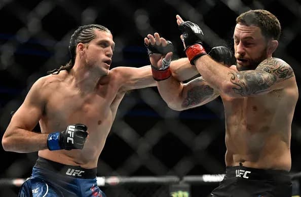 Brian Ortega knocks out Frankie Edgar
