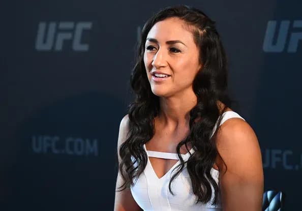 Carla Esparza