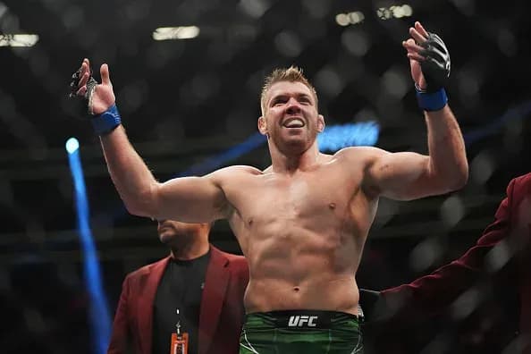 UFC 285