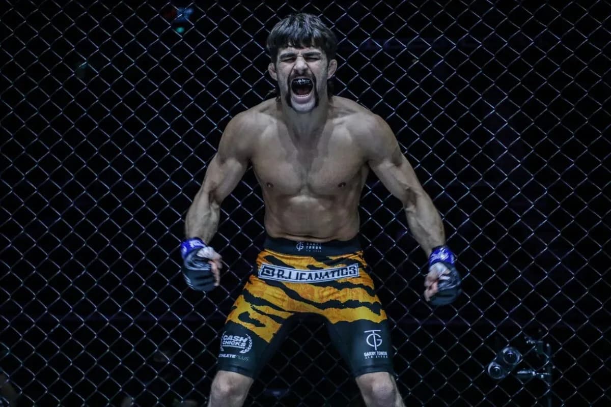 Garry Tonon ahead of battle.