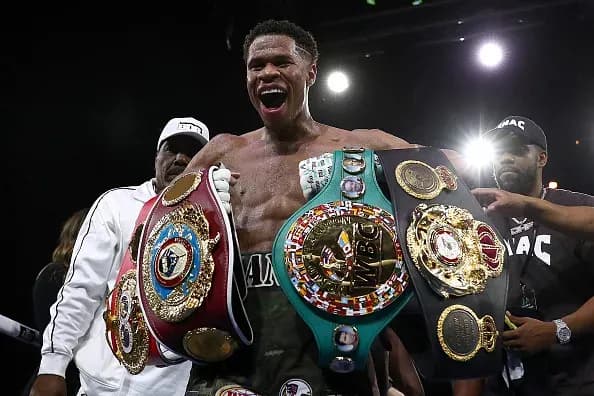 Devin Haney dominates in rematch