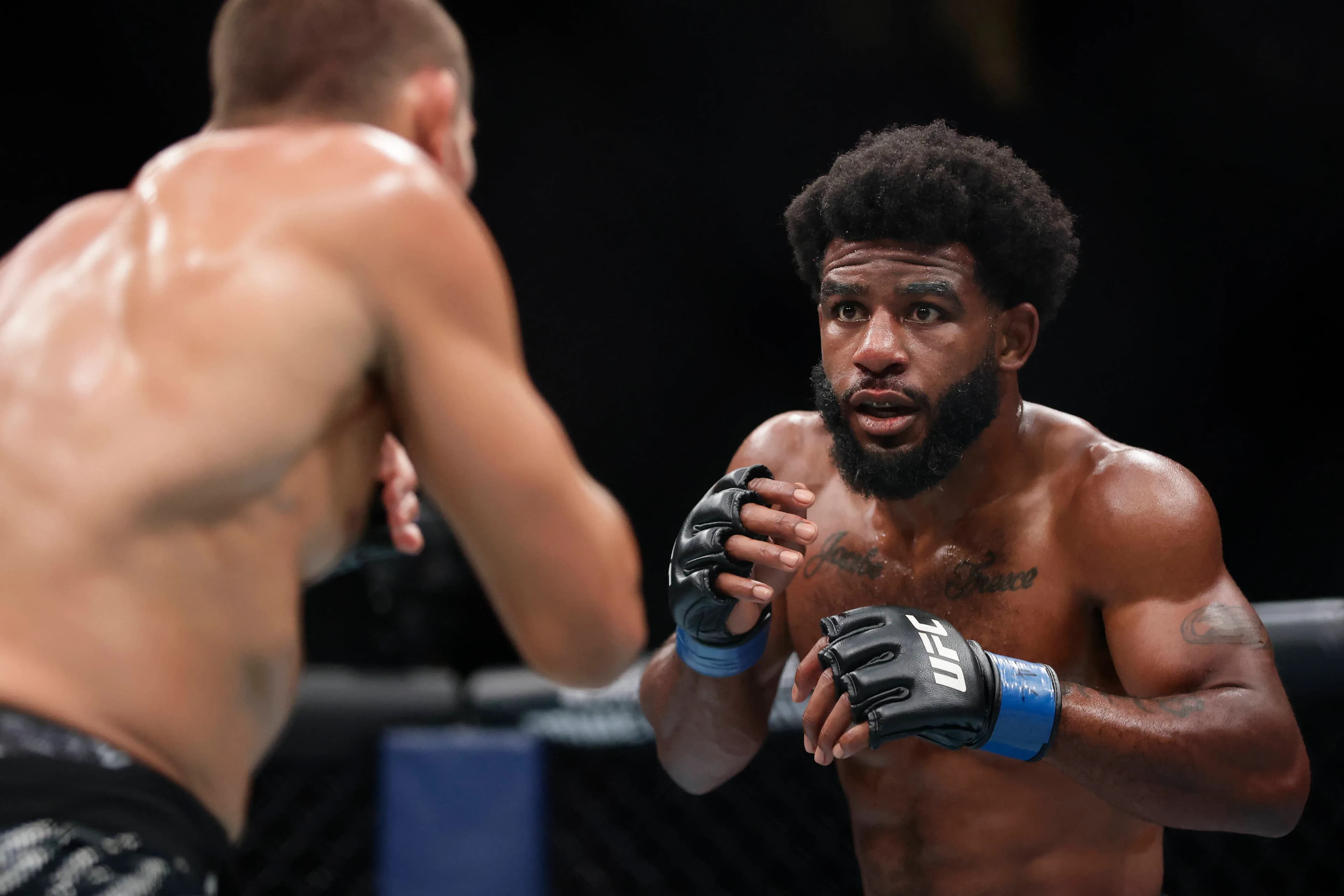 June 28, 2025, Las Vegas, Nevada, USA: Niko Price and Jacobe Smith fight in a 3-round Welterweight bout during the UFC 317 event at T-Mobile Arena on June 28, 2025 in Las Vegas, Nevada. ( PXImages) Las Vegas USA - ZUMAp175 20250628_zsa_p175_025 Copyright: xAlejandroxSalazarx