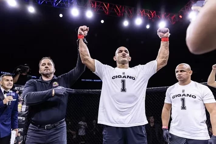 Junior dos Santos Gamebred MMA