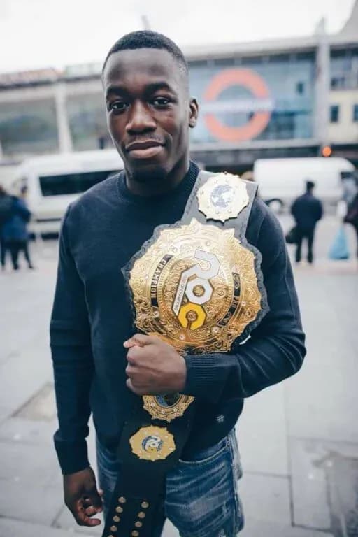 Mike Ekundayo