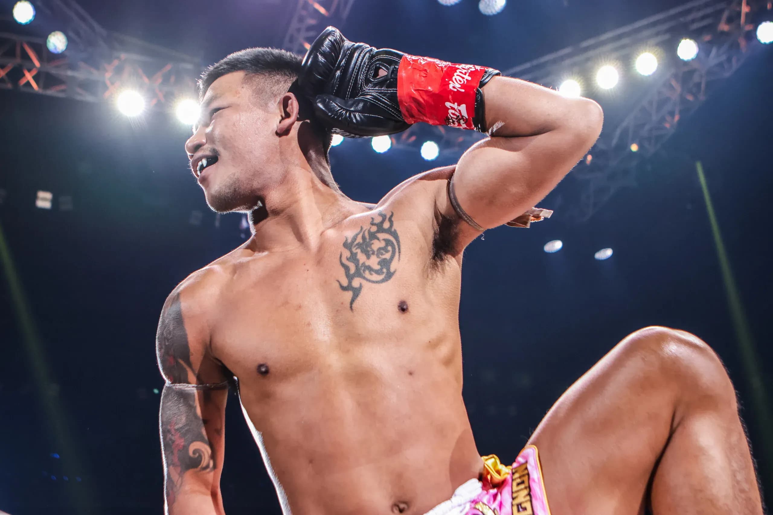 Rodtang Jitmuangnon poses in the ring
