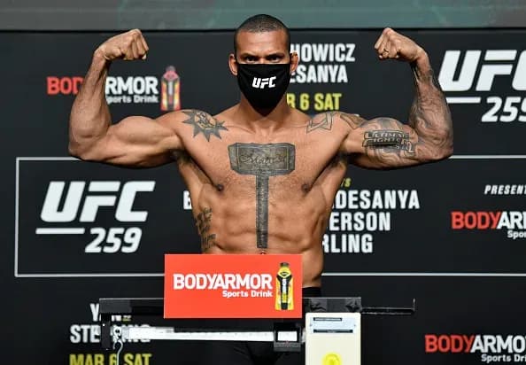 Thiago Santos