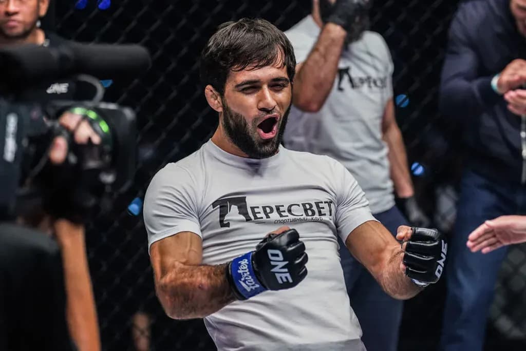 Shamil Gasanov Celebrates Victory