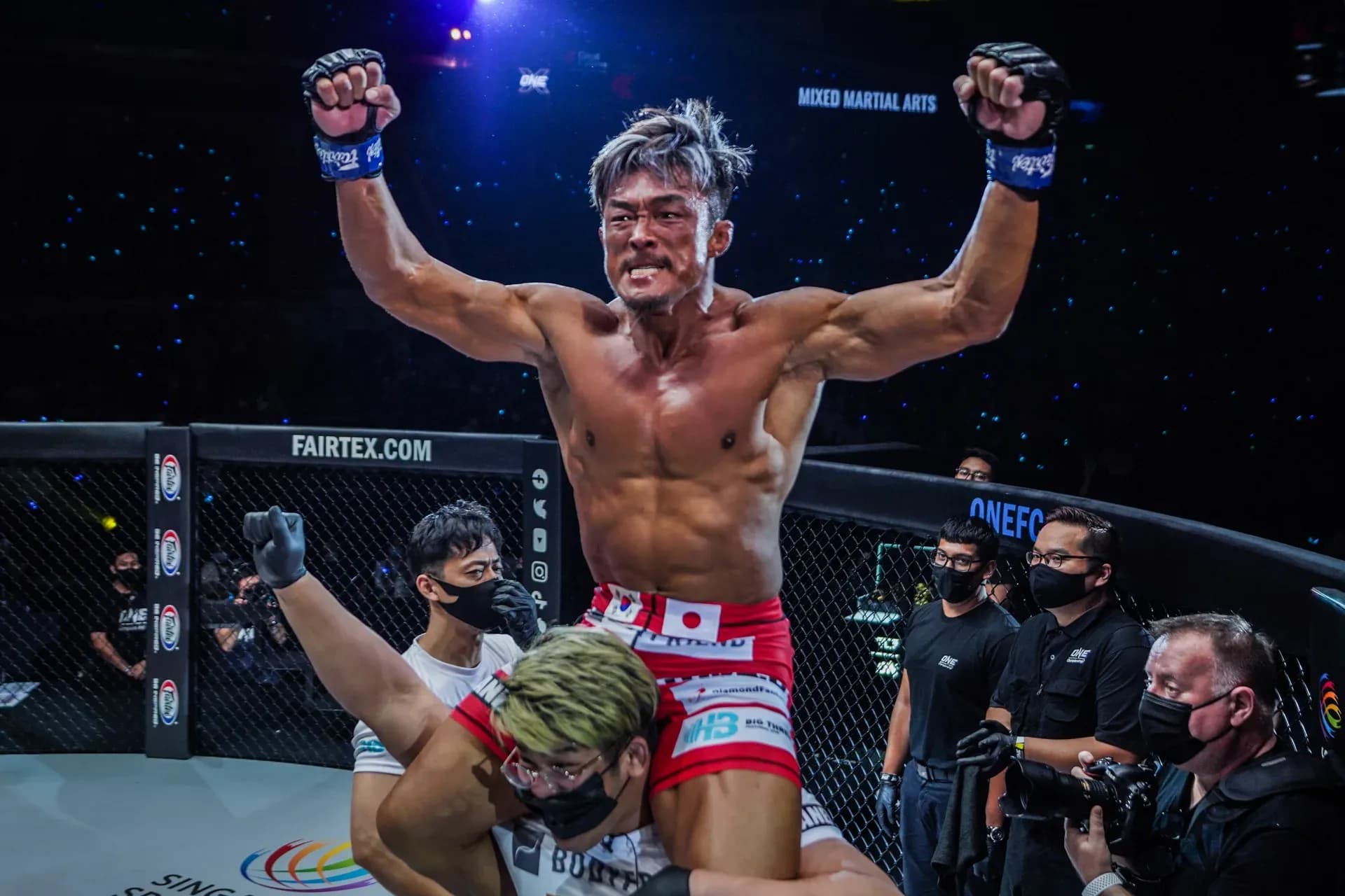 Yoshihiro Akiyama
