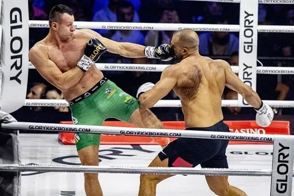 Wrzosek Badr Hari Glory 80