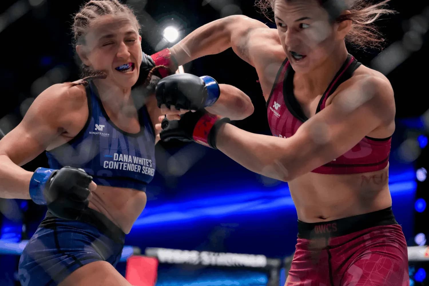 BELLA MIR (R) landed a right hook to ALEX APODACA (L) during Dana White's Contender Series at the META APEX in Las Vegas