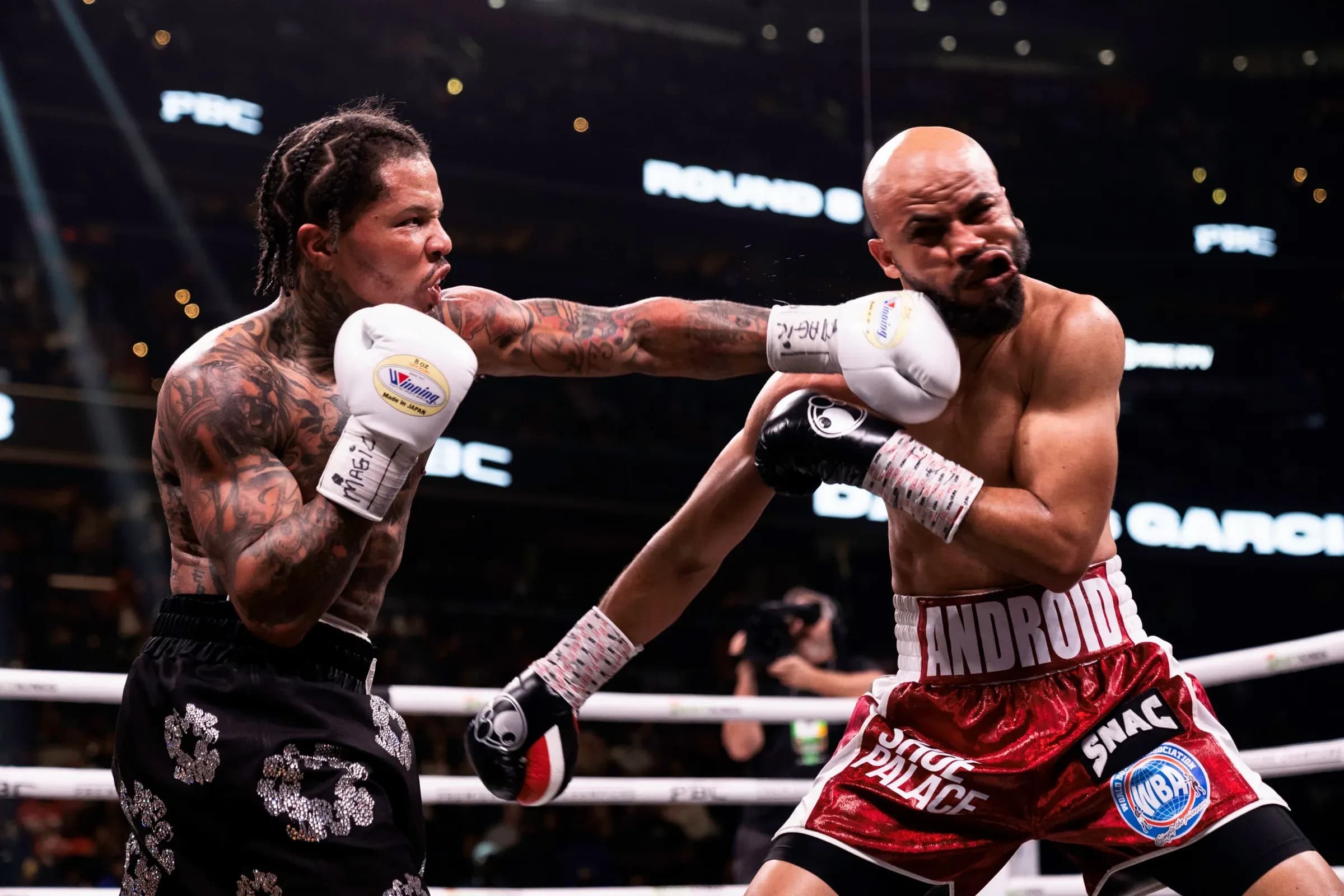 Gervonta Davis Lands a shot on Hector Garcia