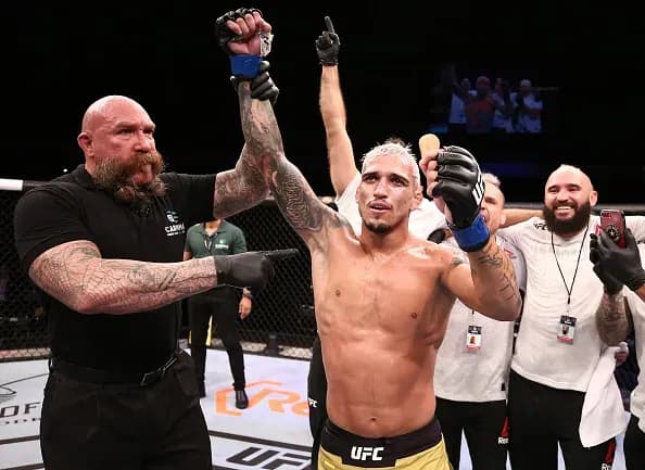 Charles Oliveira