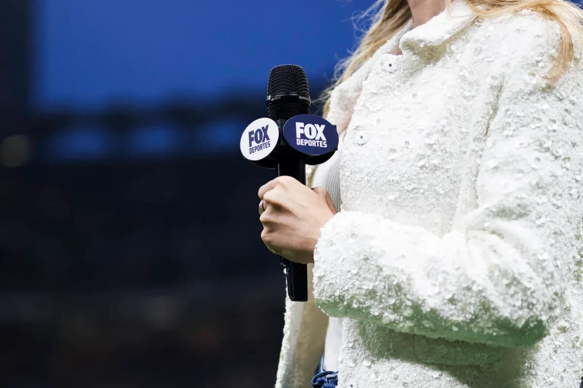 FOX Sports microphone flag.