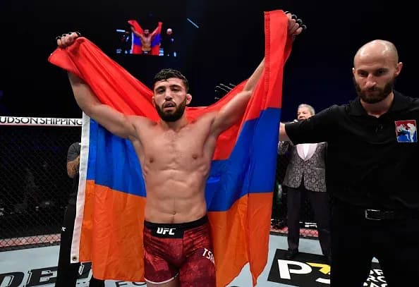 Arman Tsarukyan vs. Christos Giagos