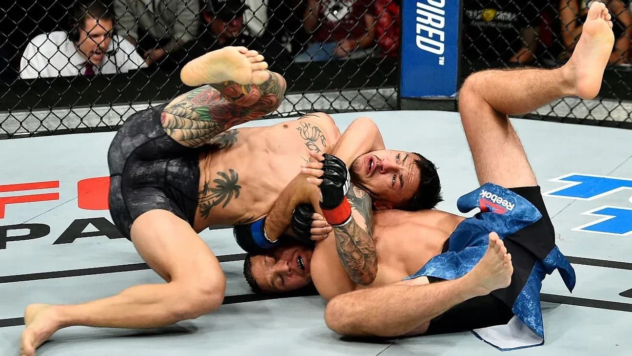 Brian Ortega submits Cub Swanson with a guillotine choke at UFC Fight Night 123 in Fresno on December 9, 2017