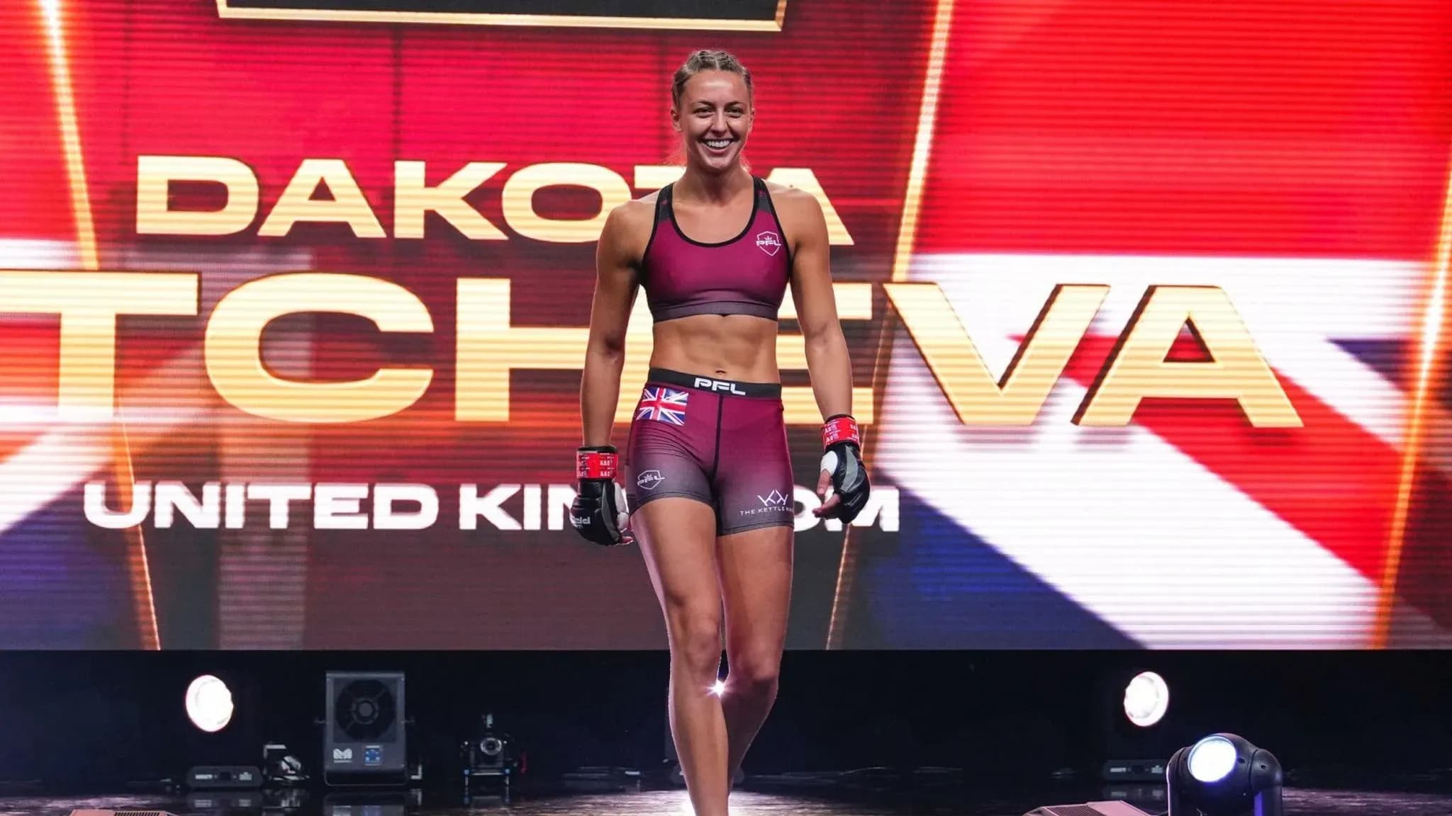 Dakota Ditcheva Walkout