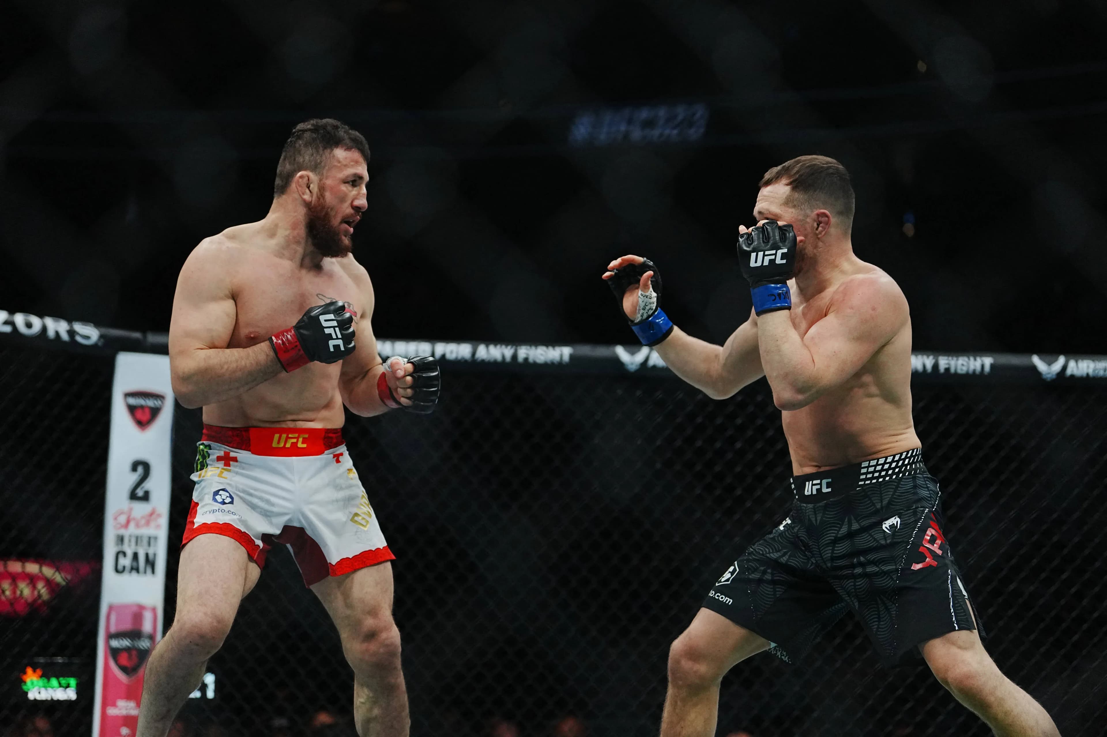 UFC 323 - Dvalishvili vs Yan 2 LAS VEGAS, NV - DECEMBER 6:Merab Dvalishivili and Petr Yan meet in the octagon for a 5-round Championship bout at UFC 323 - Dvalishvili vs Yan 2 at UFC Apex on December 6, 2025 in LAS VEGAS, NV (Photo by Louis Grasse PxImages) LAS VEGAS, NV Las Vegas, NV United States Copyright: xPXxImages ABACAx