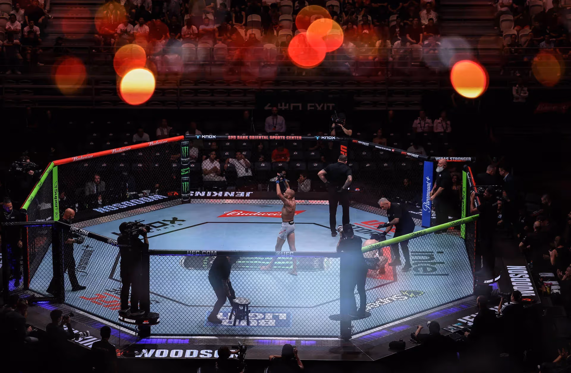 UFC's China return turns sour for hometown heroes