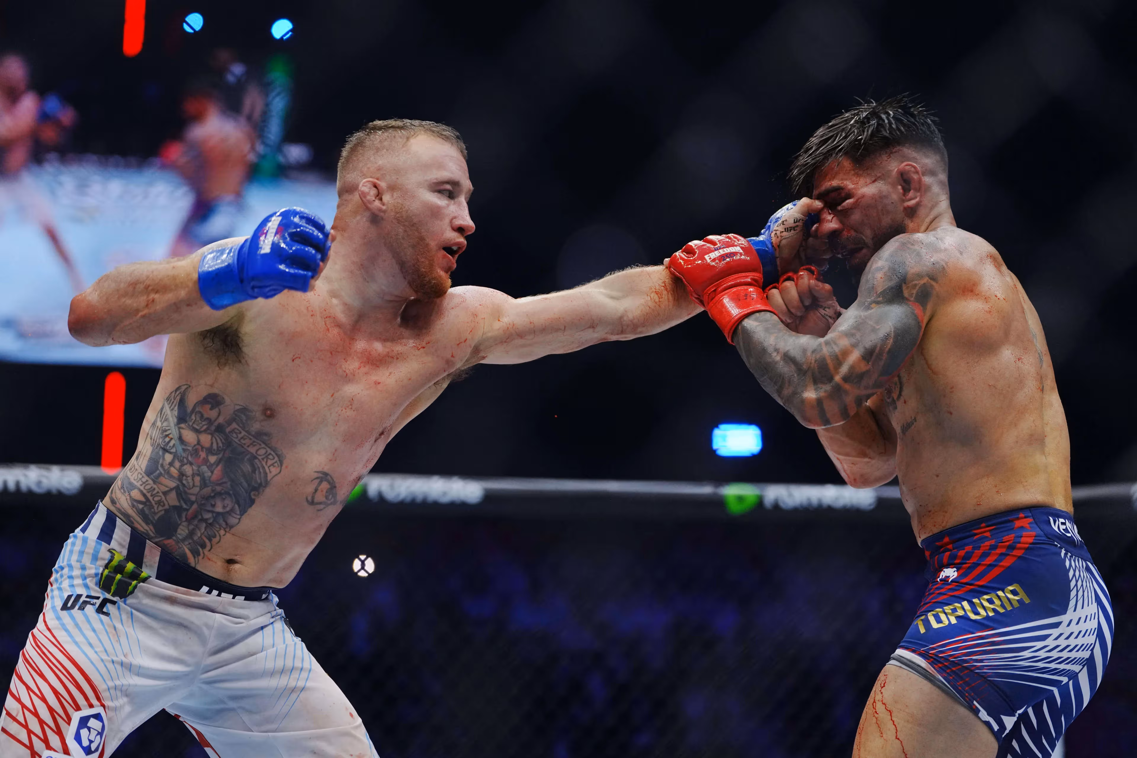 Gaethje lands on Topuria