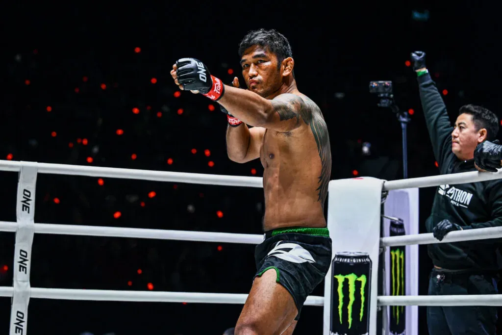 Aung La N Sang performing his trademark pose at ONE Fight Night 36