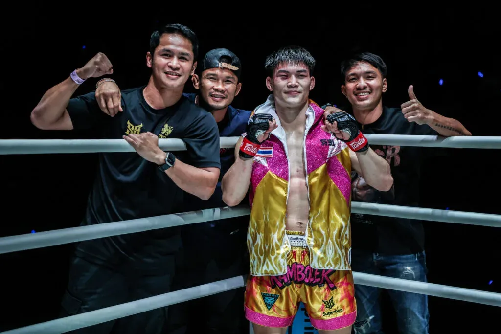 Rambolek poses with Superbon and Nong-O