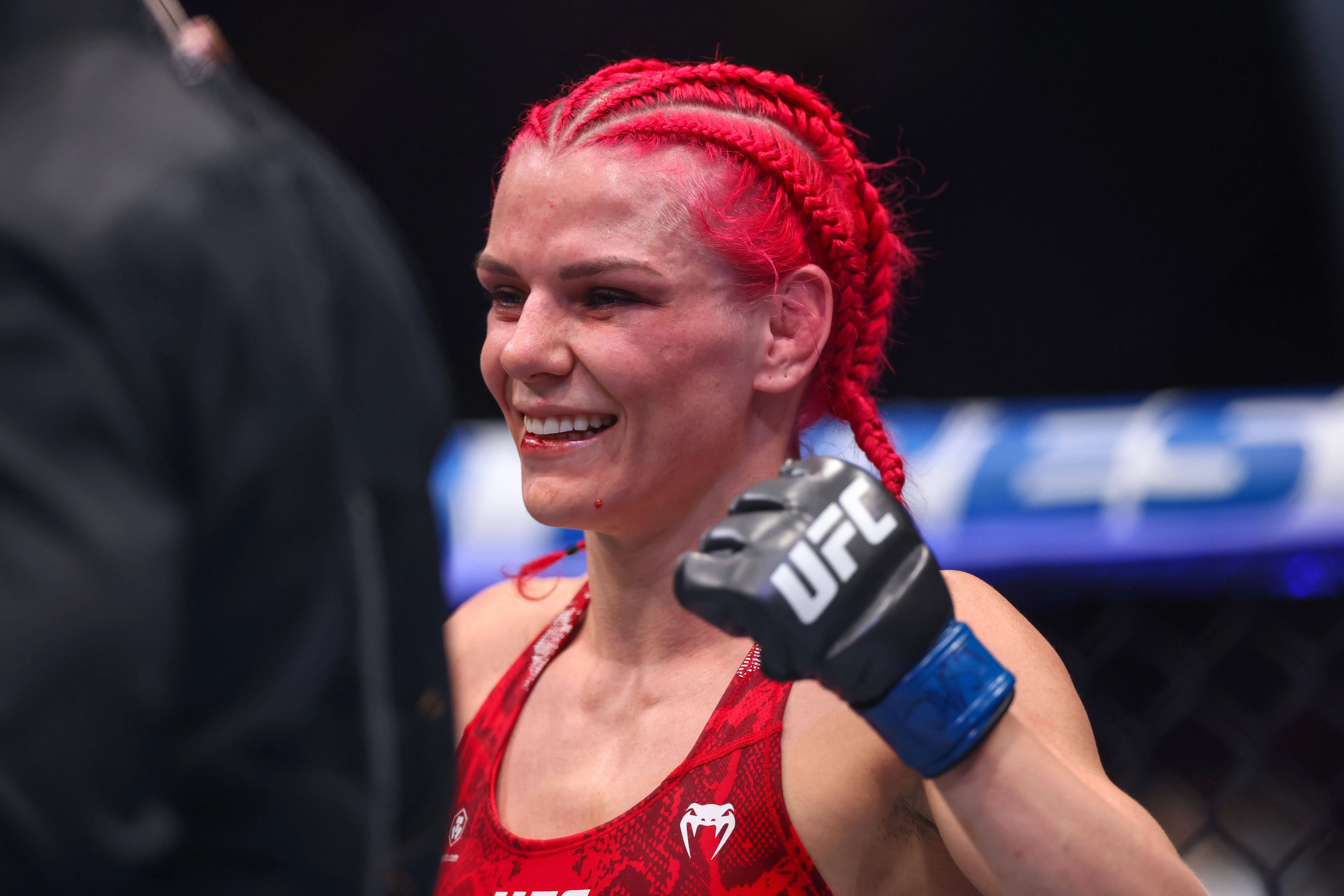 Gillian Robertson Opens Up on UFC Title Shot After Zhang Weili Was Passed Over