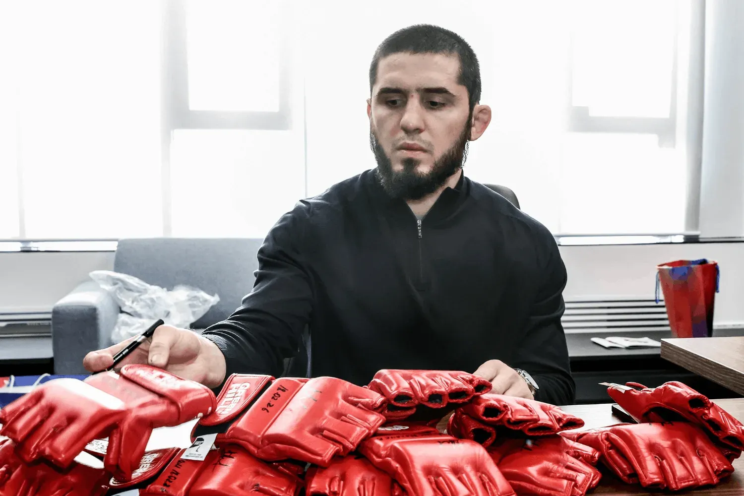 “China Made or What?”: Islam Makhachev Questions UFC Glove Quality After In-Ring Mishap