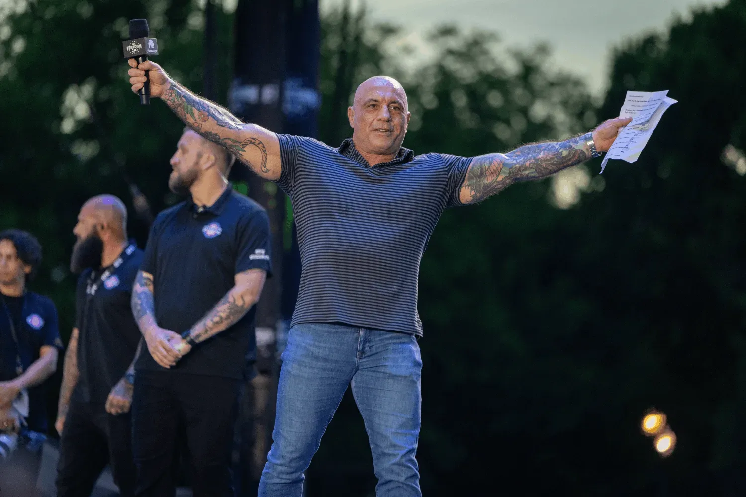“F*ck Off With That”: Joe Rogan Rips UFC’s Show and Win Bonus Pay Structure
