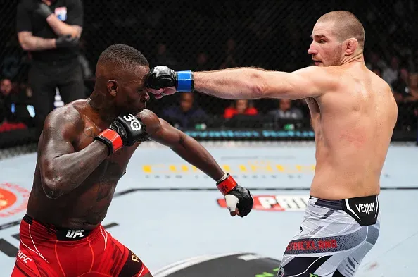 Strickland lands constant jabs on Adesanaya