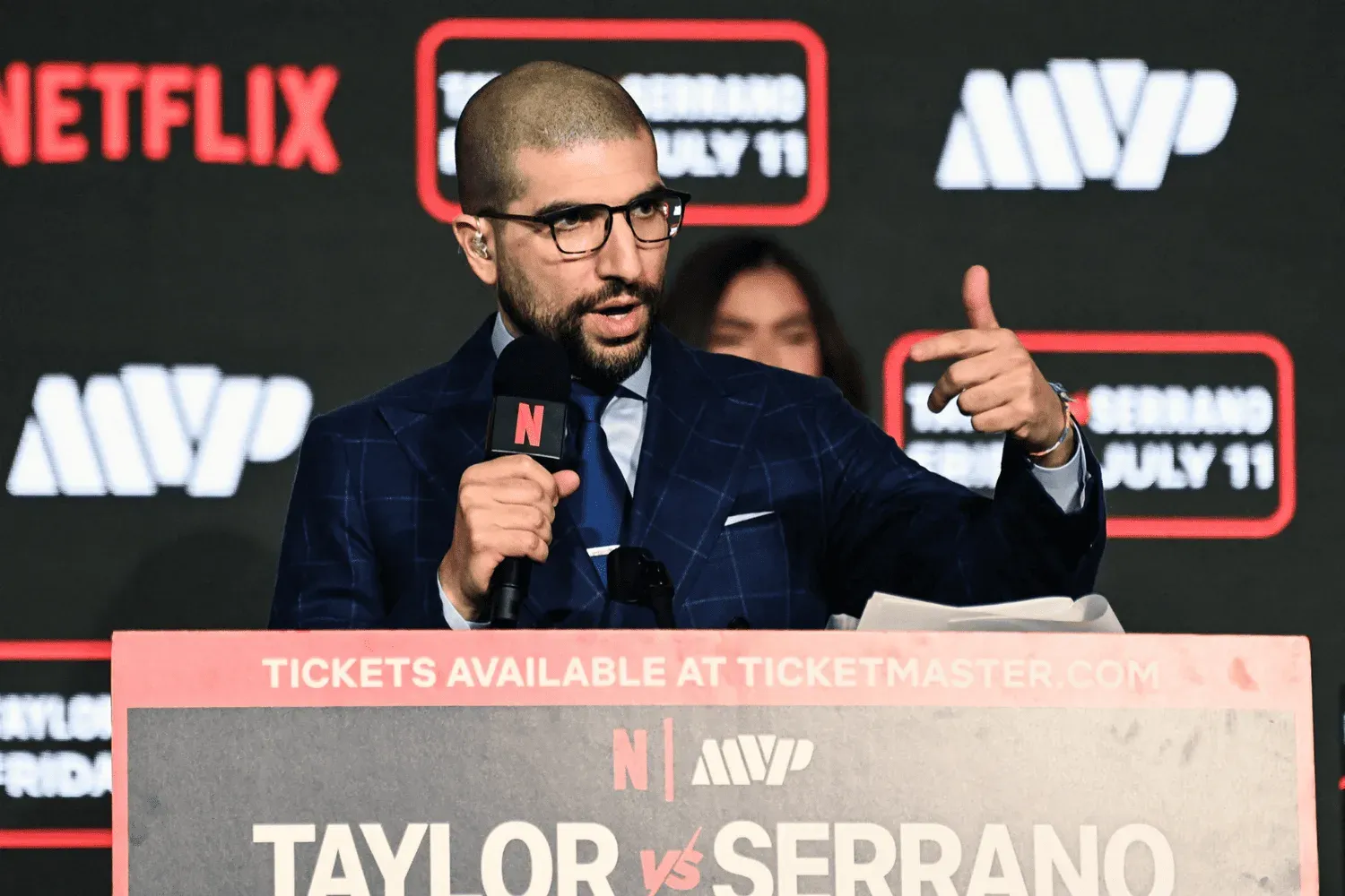 Ariel Helwani on Vacant, Interim Title Fights in UFC