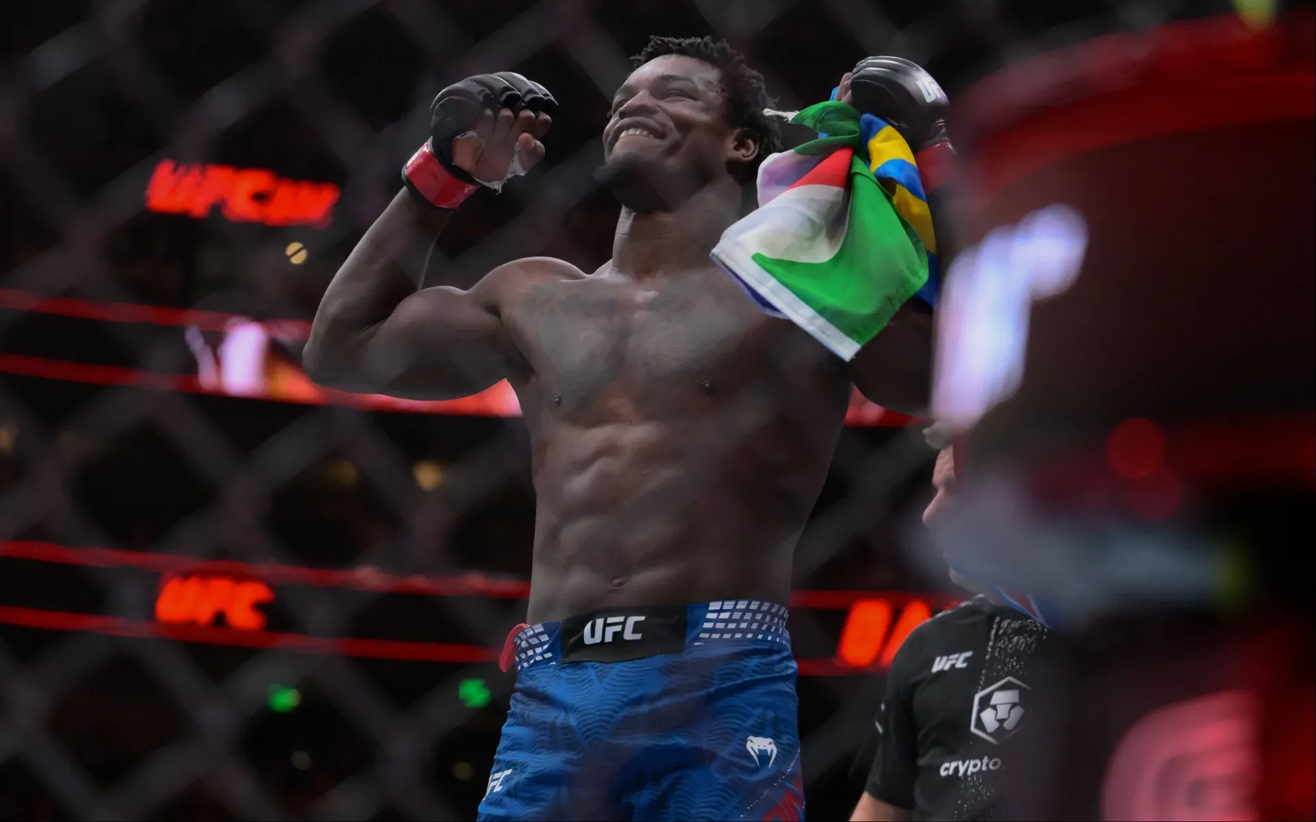UFC prospect Damian Pinas joins forces with Ali Abdelaziz