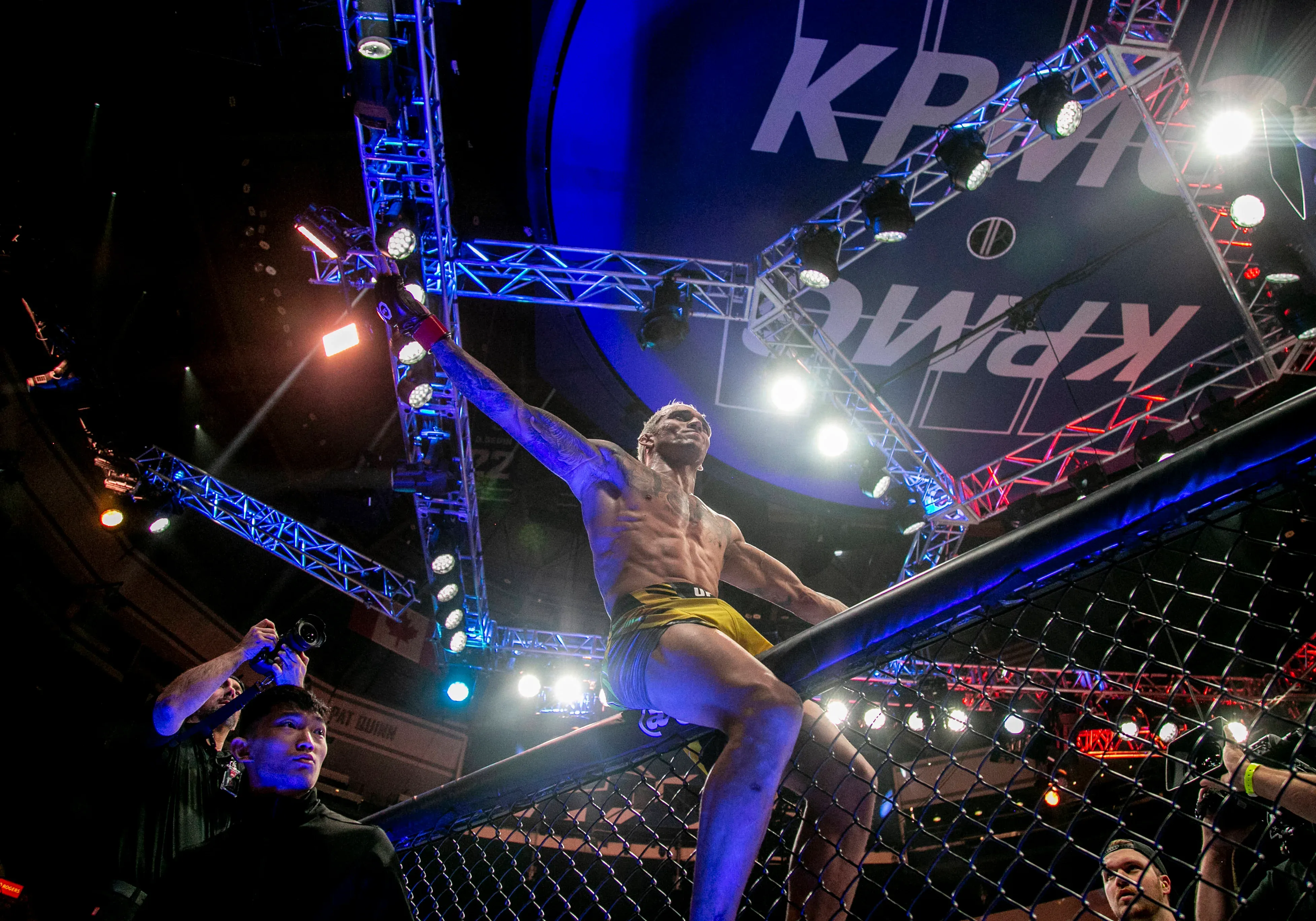 Charles Oliveira denies having next UFC fight booked