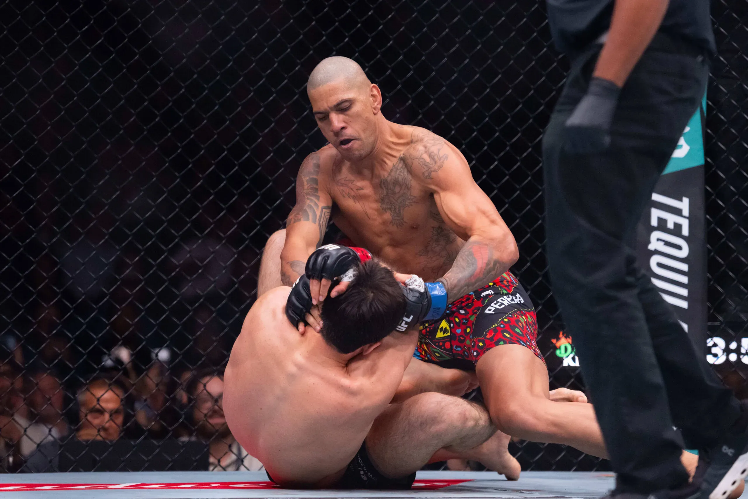 Alex Pereira at UFC 320