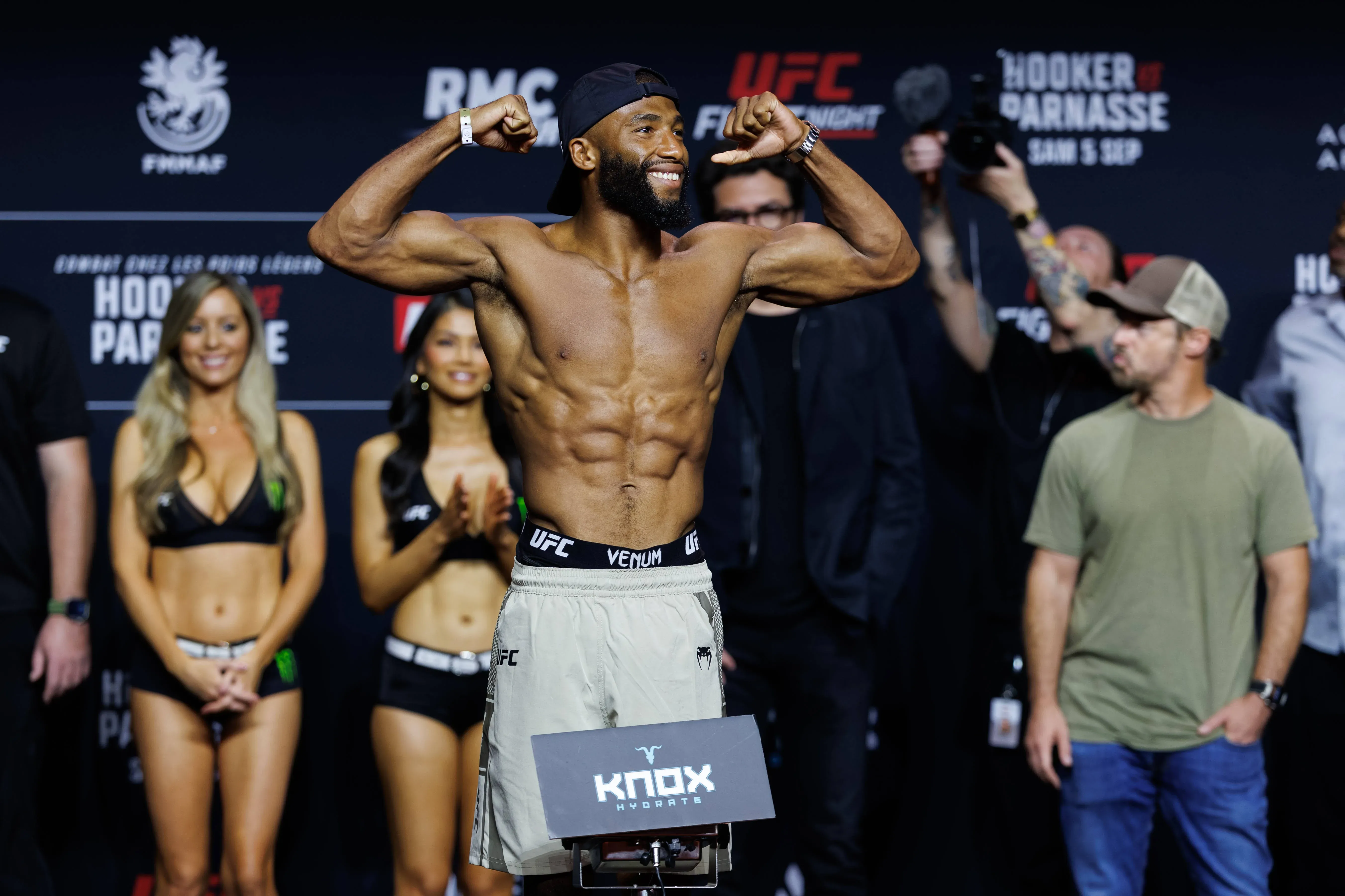 Salahdine Parnasse Proves He Belongs in UFC with Paris KO!