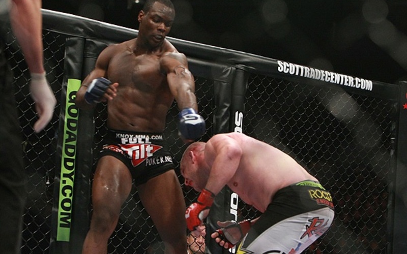 Image for Ovince Saint Preux finishes Ryan Jimmo in the second round