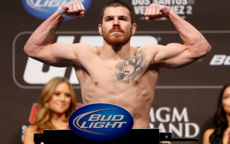 Image for Jim Miller submits Yancy Medeiros, scoops second win on the trot