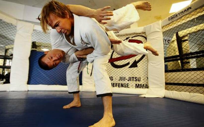 Image for Sean Patrick Flanery tells story of using push choke to defend self in L.A.