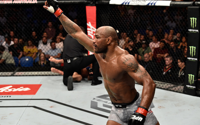 Image for Yoel Romero comes from behind, starches Luke Rockhold in Round 3