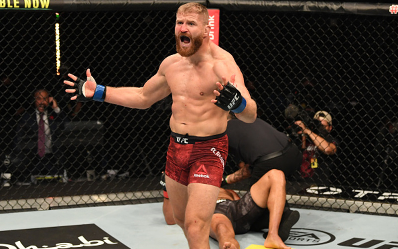 Image for Can Glover Teixeira upset Jan Blachowicz for the light heavyweight title? UFC 267 betting odds and pick