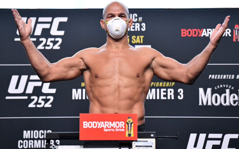 Image for Junior Dos Santos Weighing a Move to Boxing
