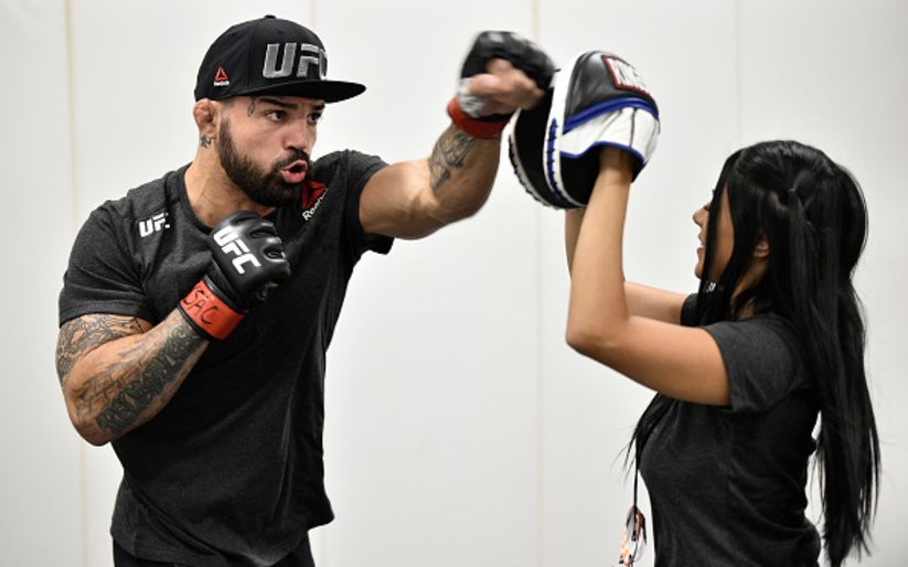 Image for Is Mike Perry Allowed to Auction His Cornermen Spot?