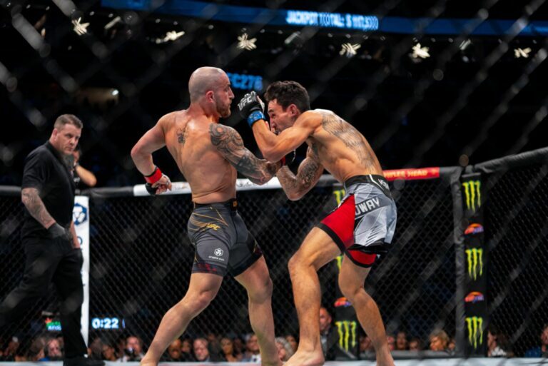 Volkanovski lands on Holloway