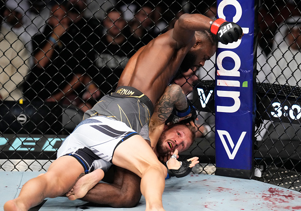 TJ Dillashaw suffers injury at UFC 280