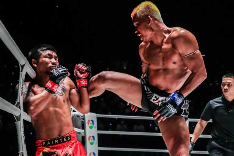 Superlek strikes Rodtang at ONE Muay Thai match.